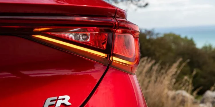 Turn Signal Works Sometimes? [Causes & Fixes]